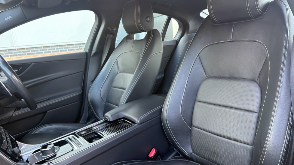 Jaguar XE 2.0 Ingenium R-Sport 4dr Auto Petrol Saloon - Image 38