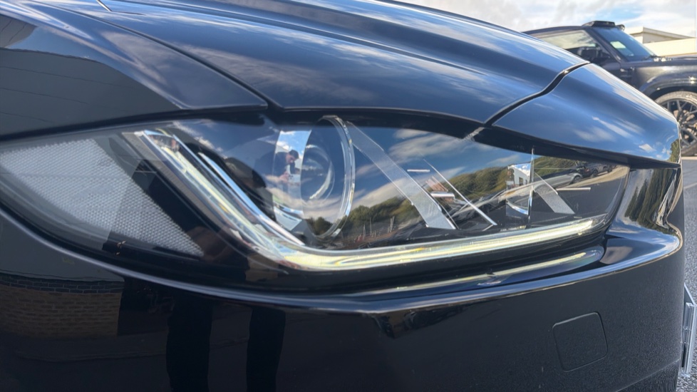 Jaguar XE 2.0 Ingenium R-Sport 4dr Auto Petrol Saloon - Image 41