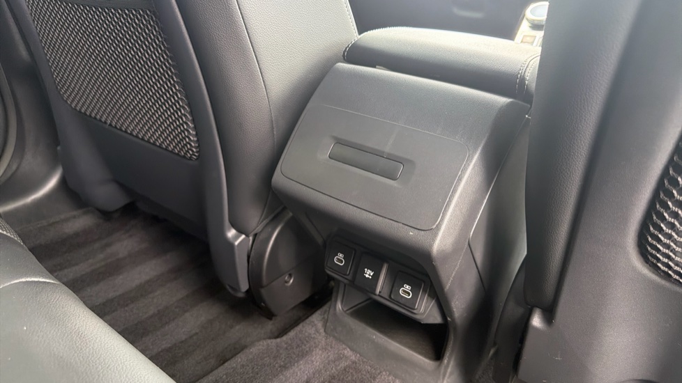 Jaguar I-Pace 294kW EV400 Black 90kWh 5dr Auto [11kW Charger] Electric Estate - Image 18