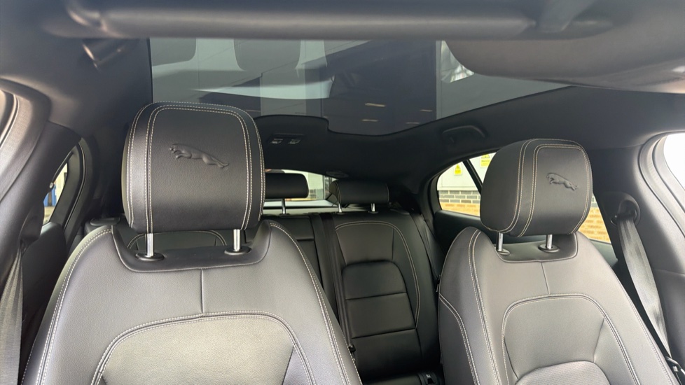 Jaguar I-Pace 294kW EV400 Black 90kWh 5dr Auto [11kW Charger] Electric Estate - Image 20