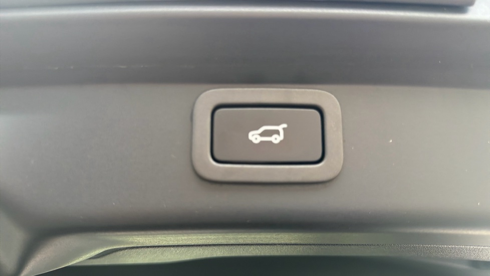 Jaguar I-Pace 294kW EV400 Black 90kWh 5dr Auto [11kW Charger] Electric Estate - Image 34