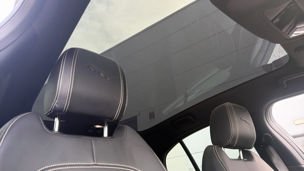 Jaguar I-Pace 294kW EV400 Black 90kWh 5dr Auto [11kW Charger] Electric Estate - Image 37
