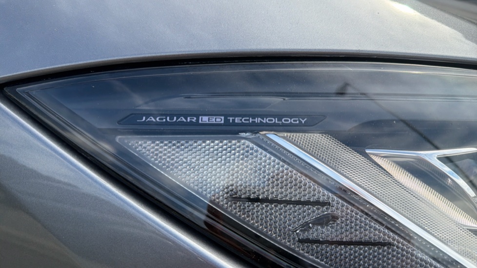 Jaguar I-Pace 294kW EV400 Black 90kWh 5dr Auto [11kW Charger] Electric Estate - Image 39