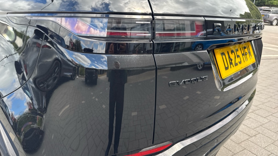 Land Rover Range Rover Evoque 2.0 D200 Edition 5dr Auto Diesel Hatchback - Image 19