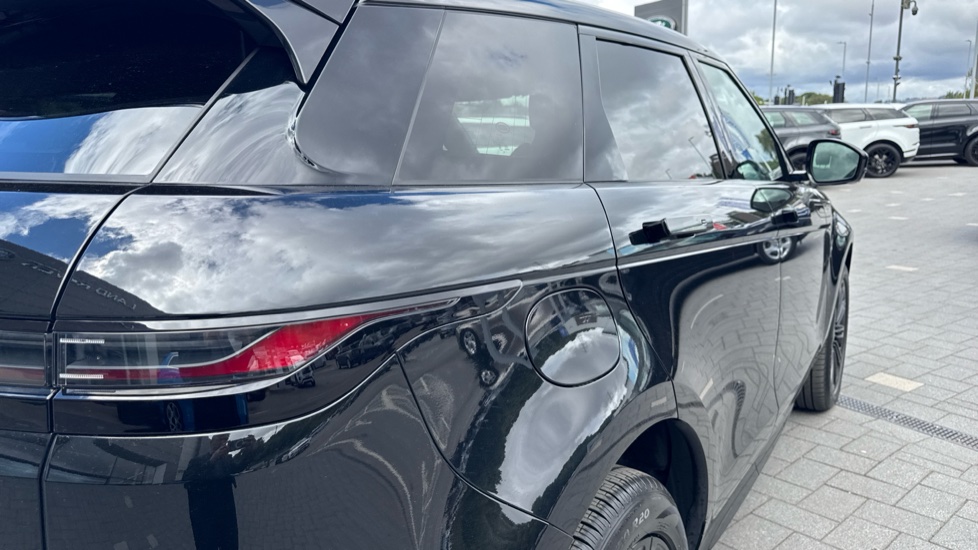 Land Rover Range Rover Evoque 2.0 D200 Edition 5dr Auto Diesel Hatchback - Image 23