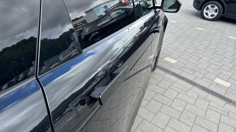 Land Rover Range Rover Evoque 2.0 D200 Edition 5dr Auto Diesel Hatchback - Image 24