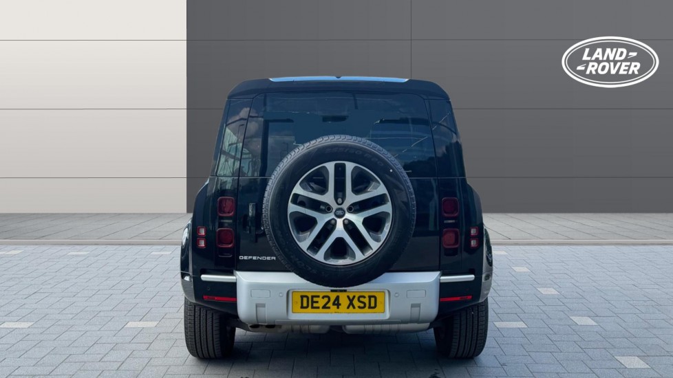 Land Rover Defender 3.0 D250 XS Edition 110 5dr Auto Diesel Estate - Image 6