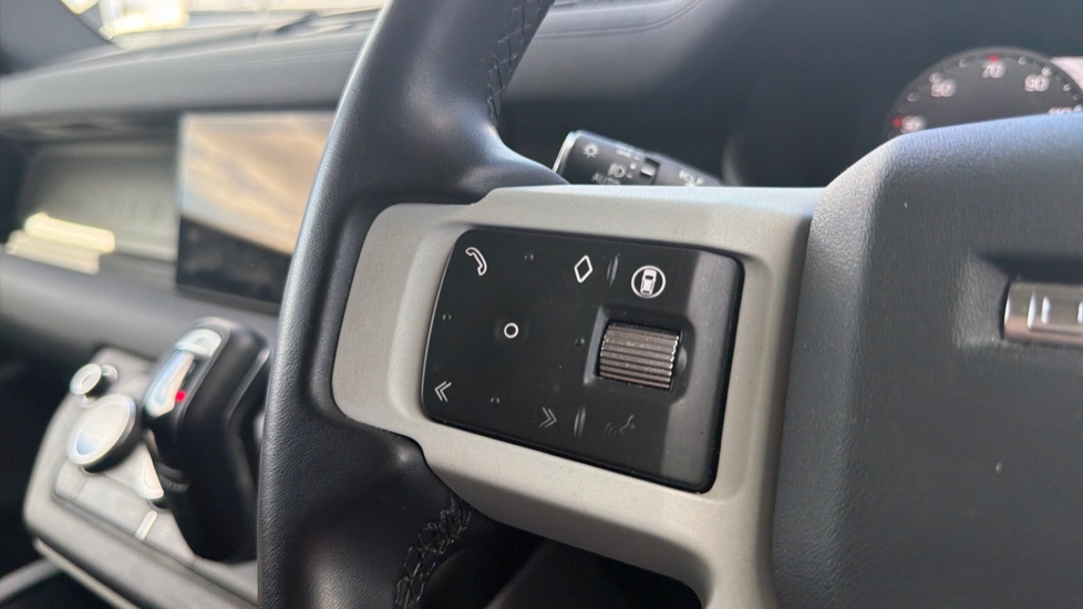 Land Rover Defender 3.0 D250 XS Edition 110 5dr Auto Diesel Estate - Image 28