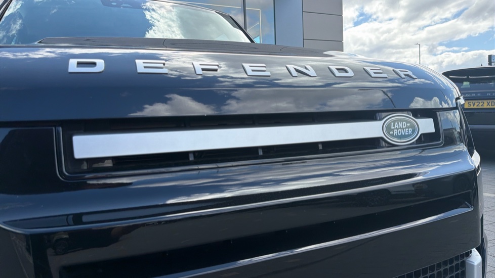 Land Rover Defender 3.0 D250 XS Edition 110 5dr Auto Diesel Estate - Image 42