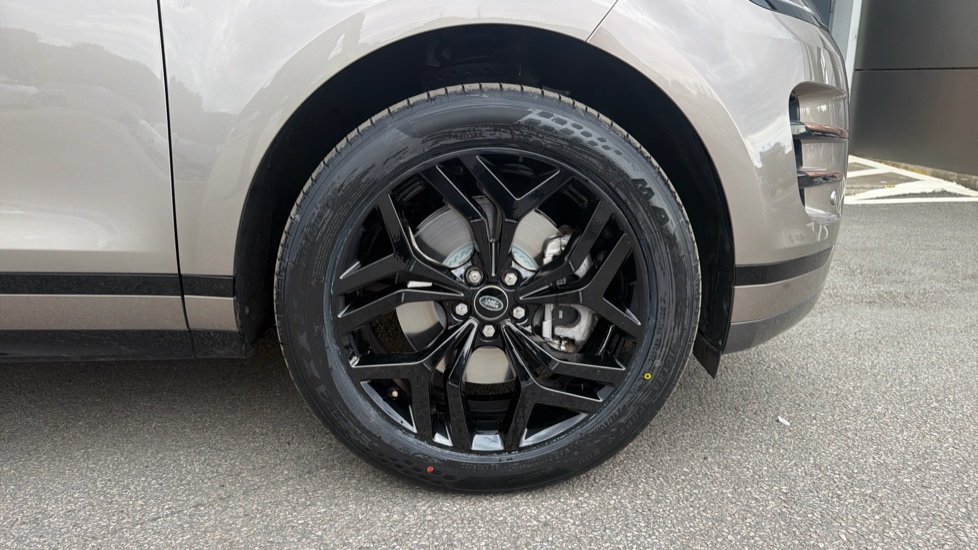 Land Rover Range Rover Evoque 2.0 D200 R-Dynamic HSE 5dr Auto Diesel Hatchback - Image 8
