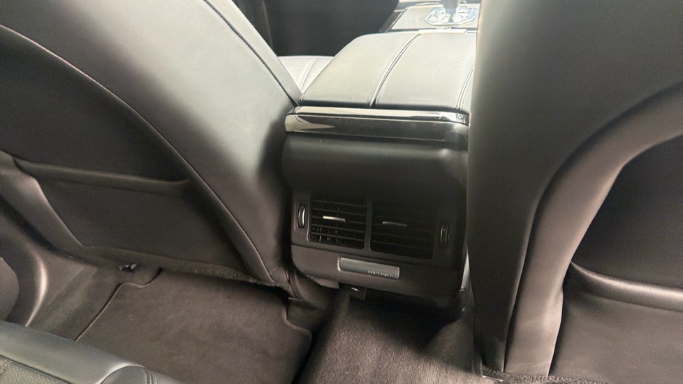 Land Rover Range Rover Evoque 2.0 D200 R-Dynamic HSE 5dr Auto Diesel Hatchback - Image 18