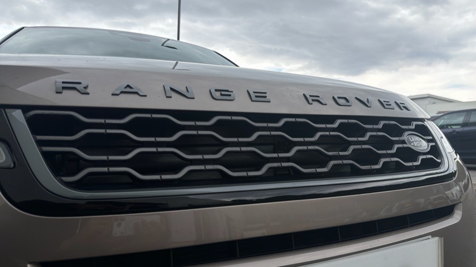 Land Rover Range Rover Evoque 2.0 D200 R-Dynamic HSE 5dr Auto Diesel Hatchback - Image 25