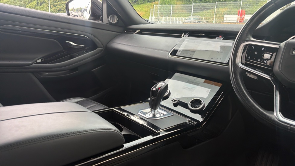 Land Rover Range Rover Evoque 2.0 D200 R-Dynamic HSE 5dr Auto Diesel Hatchback - Image 29
