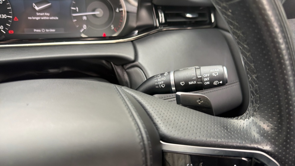 Land Rover Range Rover Evoque 2.0 D200 R-Dynamic HSE 5dr Auto Diesel Hatchback - Image 32