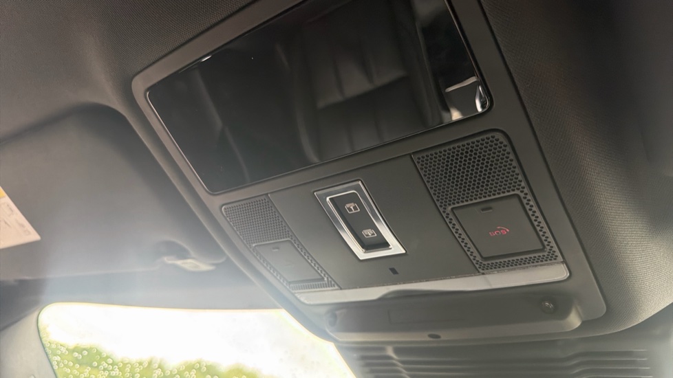 Land Rover Range Rover Evoque 2.0 D200 R-Dynamic HSE 5dr Auto Diesel Hatchback - Image 35
