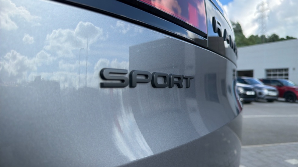 Land Rover Range Rover Sport 3.0 D300 Dynamic SE 5dr Auto Diesel Estate - Image 44