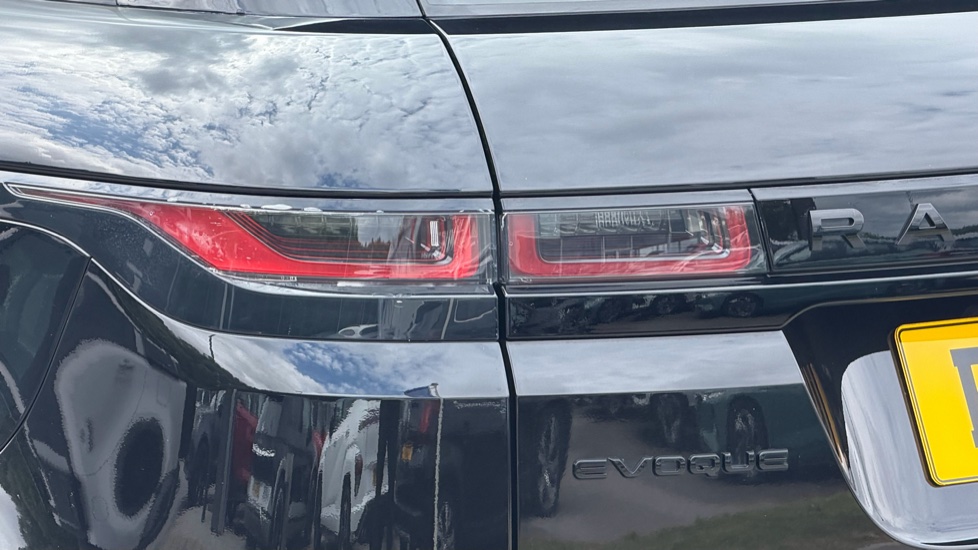 Land Rover Range Rover Evoque 2.0 D200 Evoque Edition 5dr Auto Diesel Hatchback - Image 19