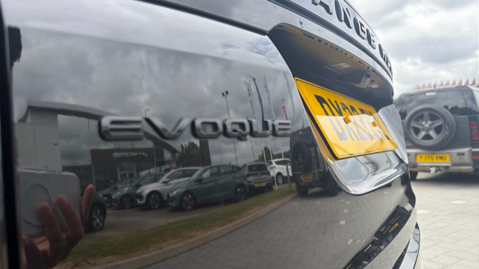 Land Rover Range Rover Evoque 2.0 D200 Evoque Edition 5dr Auto Diesel Hatchback - Image 20