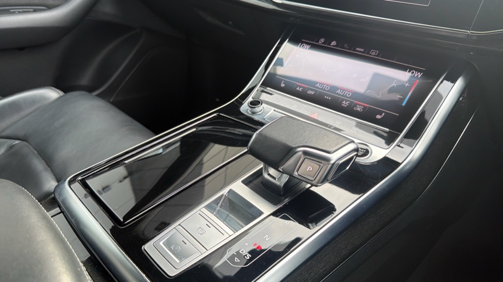 Audi Q8 50 TDI Quattro Black Edition 5dr Tiptronic Diesel Estate - Image 13