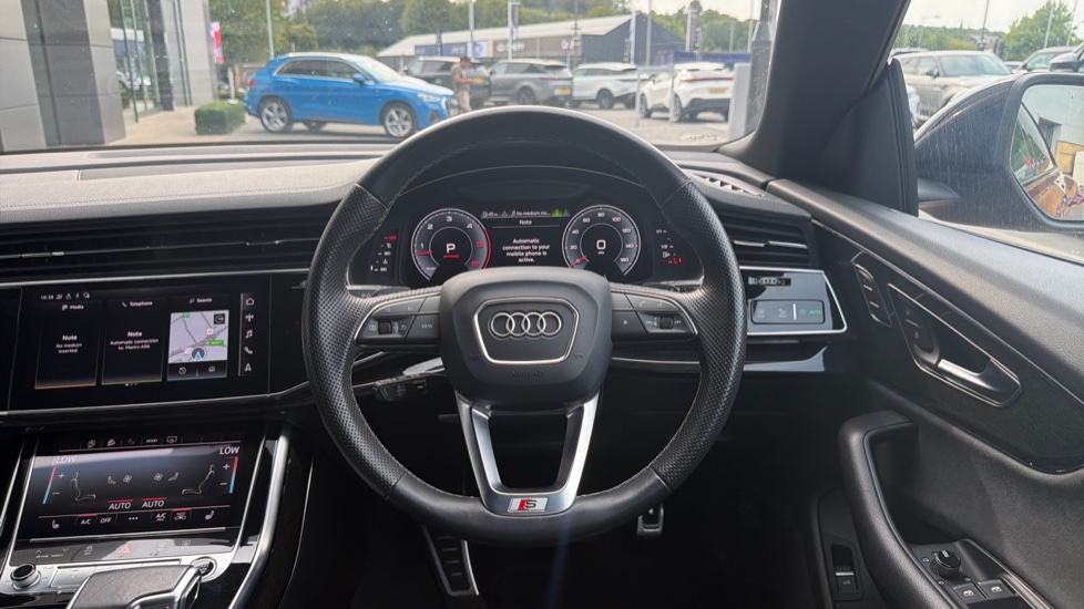 Audi Q8 50 TDI Quattro Black Edition 5dr Tiptronic Diesel Estate - Image 15