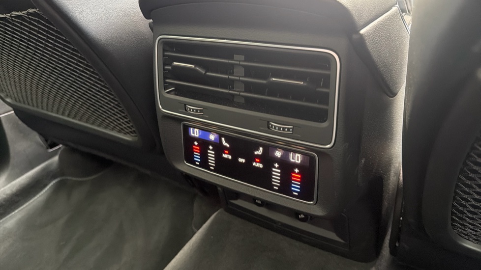 Audi Q8 50 TDI Quattro Black Edition 5dr Tiptronic Diesel Estate - Image 20