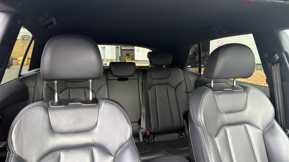 Audi Q8 50 TDI Quattro Black Edition 5dr Tiptronic Diesel Estate - Image 24