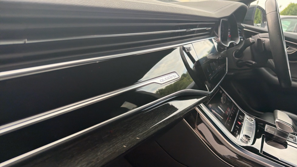 Audi Q8 50 TDI Quattro Black Edition 5dr Tiptronic Diesel Estate - Image 40