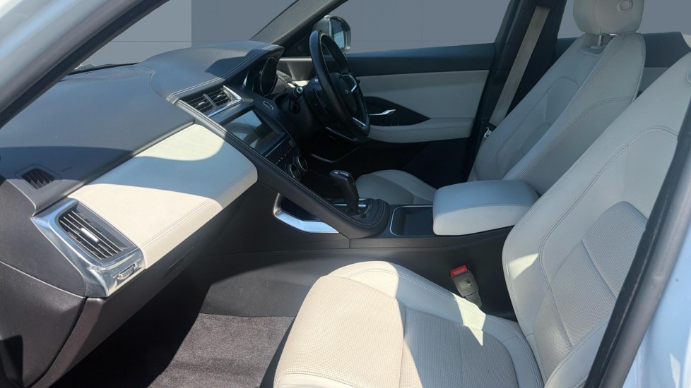 Jaguar E-Pace 2.0d [180] R-Dynamic SE 5dr Auto Diesel Estate - Image 3