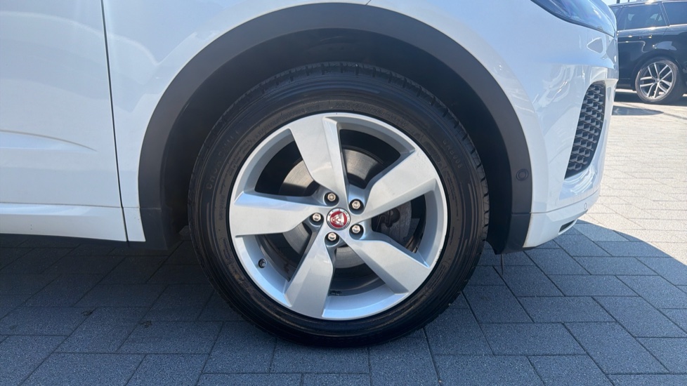 Jaguar E-Pace 2.0d [180] R-Dynamic SE 5dr Auto Diesel Estate - Image 8