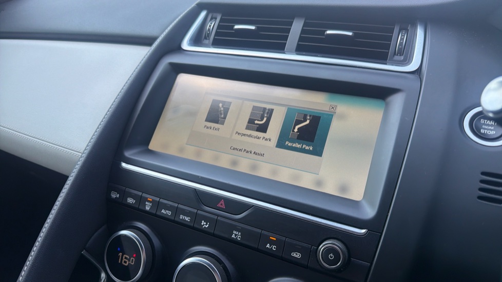 Jaguar E-Pace 2.0d [180] R-Dynamic SE 5dr Auto Diesel Estate - Image 30