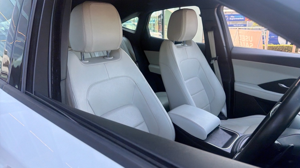 Jaguar E-Pace 2.0d [180] R-Dynamic SE 5dr Auto Diesel Estate - Image 34