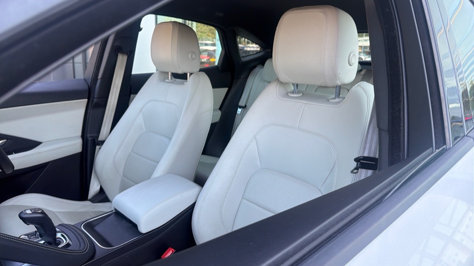 Jaguar E-Pace 2.0d [180] R-Dynamic SE 5dr Auto Diesel Estate - Image 40
