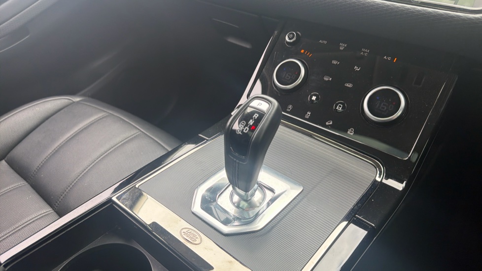 Land Rover Range Rover Evoque 2.0 P250 R-Dynamic S 5dr Auto Petrol Hatchback - Image 13