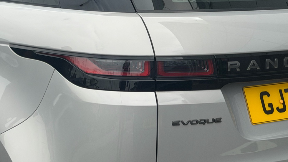 Land Rover Range Rover Evoque 2.0 P250 R-Dynamic S 5dr Auto Petrol Hatchback - Image 19