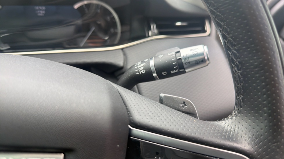Land Rover Range Rover Evoque 2.0 P250 R-Dynamic S 5dr Auto Petrol Hatchback - Image 29