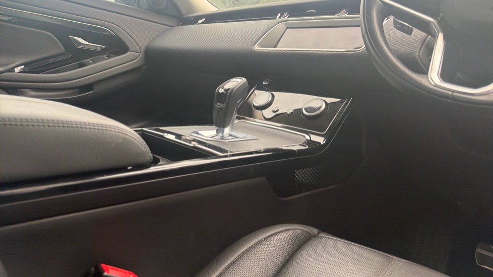 Land Rover Range Rover Evoque 2.0 P250 R-Dynamic S 5dr Auto Petrol Hatchback - Image 33