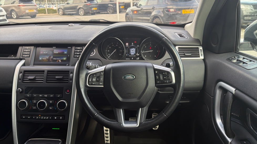 Land Rover Discovery Sport 2.0 TD4 180 HSE 5dr Auto Diesel Station Wagon - Image 15
