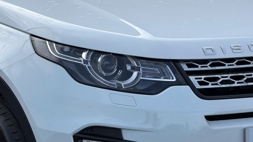 Land Rover Discovery Sport 2.0 TD4 180 HSE 5dr Auto Diesel Station Wagon - Image 17