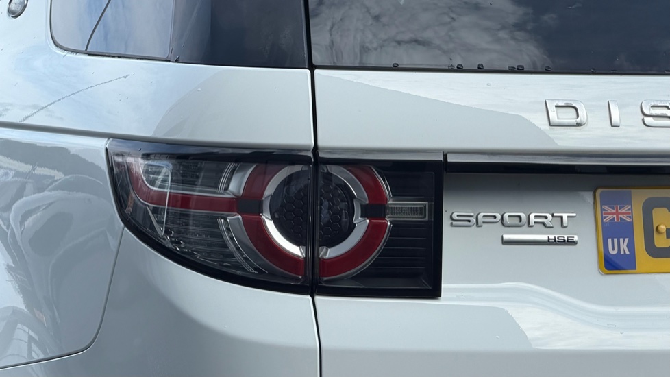 Land Rover Discovery Sport 2.0 TD4 180 HSE 5dr Auto Diesel Station Wagon - Image 19