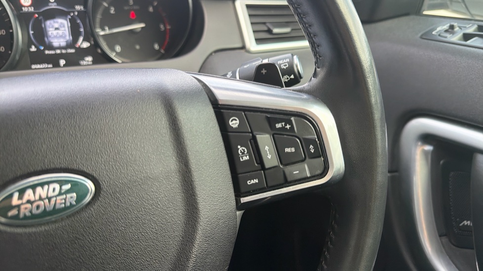 Land Rover Discovery Sport 2.0 TD4 180 HSE 5dr Auto Diesel Station Wagon - Image 29