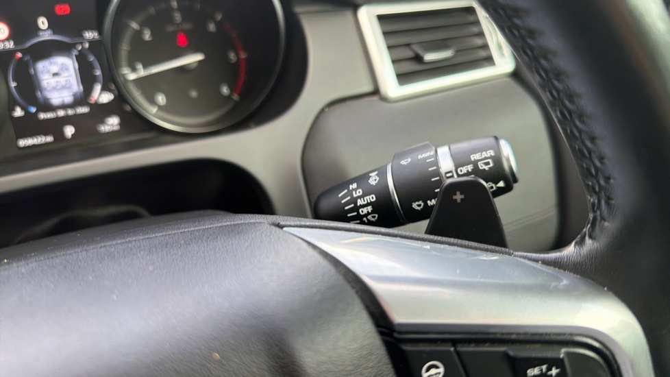 Land Rover Discovery Sport 2.0 TD4 180 HSE 5dr Auto Diesel Station Wagon - Image 30
