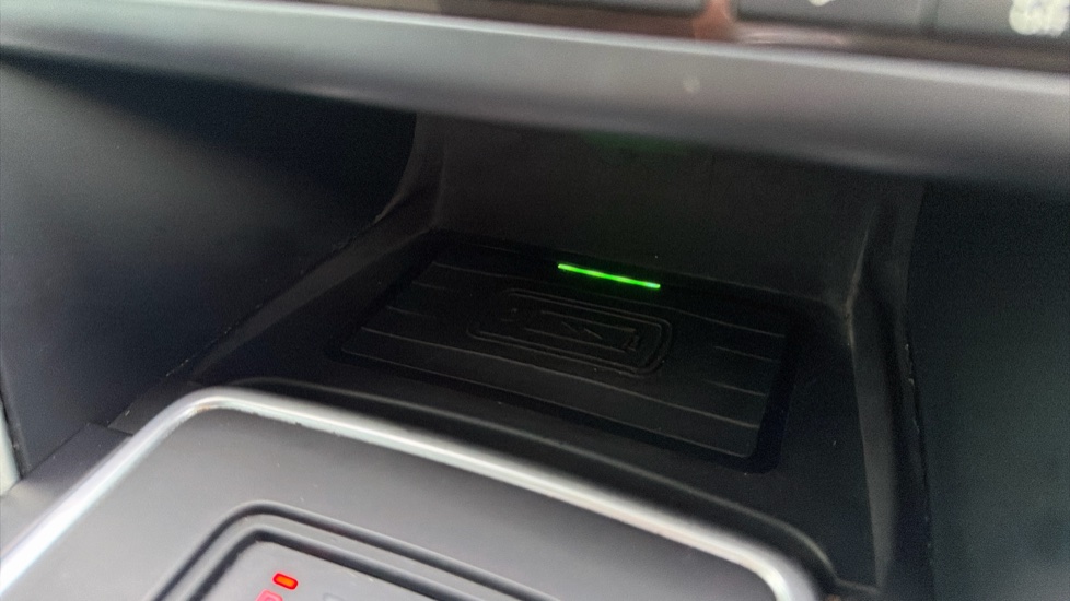 Land Rover Discovery Sport 2.0 TD4 180 HSE 5dr Auto Diesel Station Wagon - Image 33