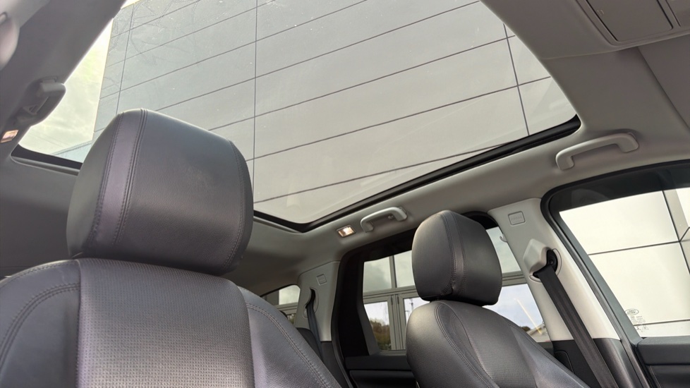 Land Rover Discovery Sport 2.0 TD4 180 HSE 5dr Auto Diesel Station Wagon - Image 39