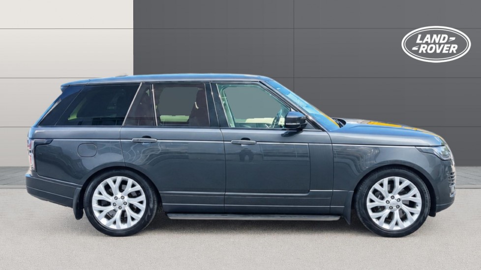 Land Rover Range Rover 2.0 P400e Vogue SE 4dr Auto Estate - Image 5