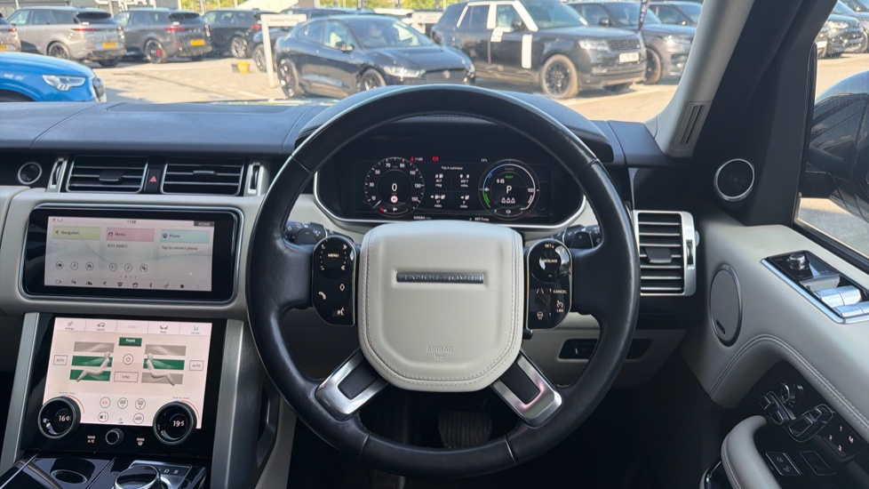 Land Rover Range Rover 2.0 P400e Vogue SE 4dr Auto Estate - Image 15