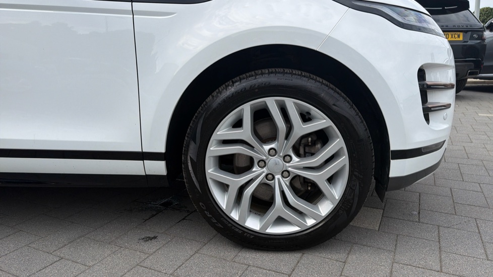 Land Rover Range Rover Evoque 1.5 P300e R-Dynamic SE 5dr Auto Hatchback - Image 8