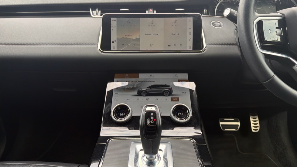 Land Rover Range Rover Evoque 1.5 P300e R-Dynamic SE 5dr Auto Hatchback - Image 14