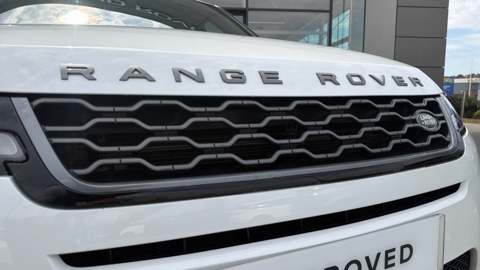 Land Rover Range Rover Evoque 1.5 P300e R-Dynamic SE 5dr Auto Hatchback - Image 37