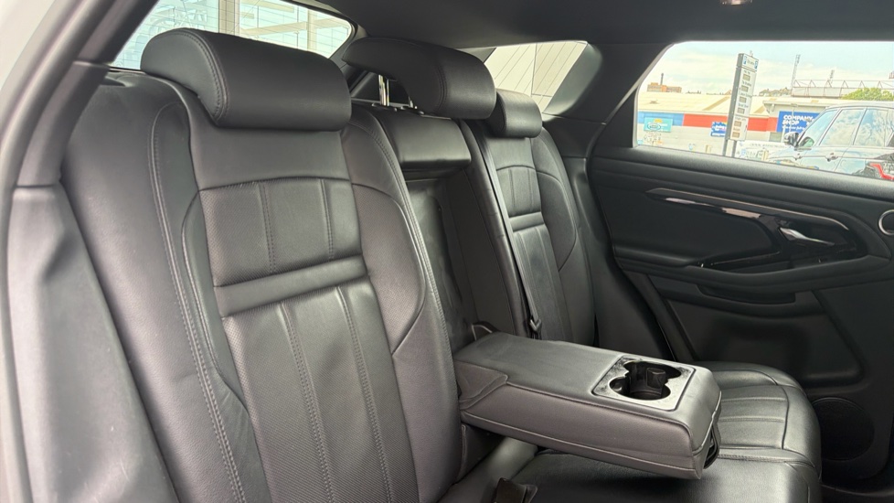 Land Rover Range Rover Evoque 1.5 P300e R-Dynamic SE 5dr Auto Hatchback - Image 42