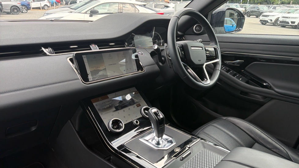 Land Rover Range Rover Evoque 1.5 P300e R-Dynamic SE 5dr Auto Hatchback - Image 45